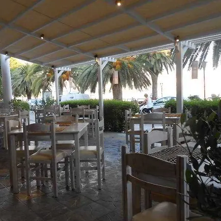 Hotel Ari Sarandë