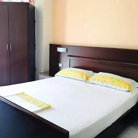 Hotel Ari 3*