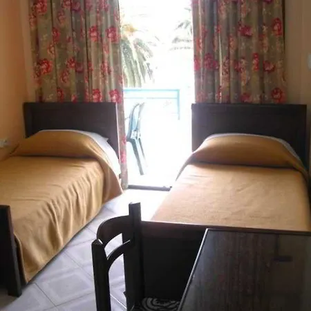 Ari 3* Σαράντα