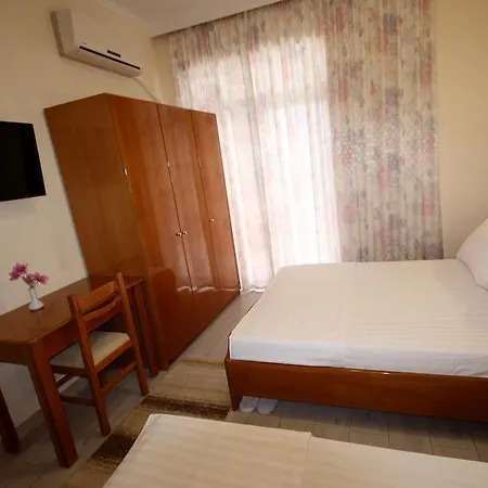 Ari Отель Саранда