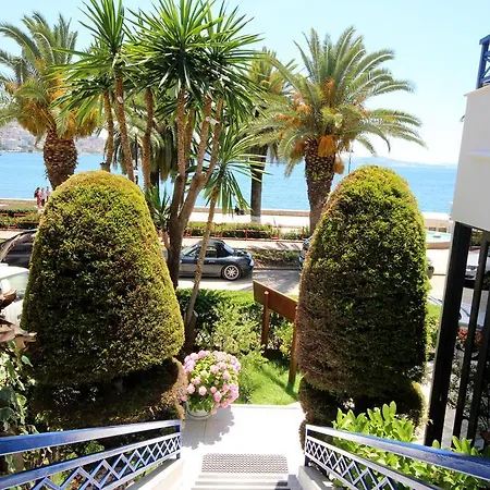 Ari Отель Саранда