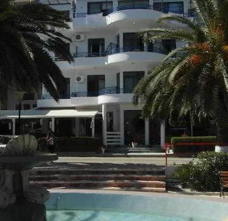 Ari ホテル Sarandë