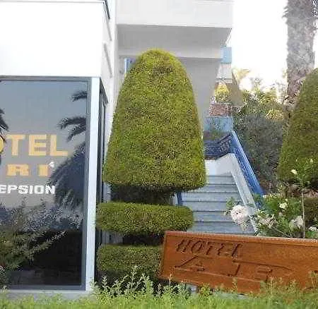 Ξενοδοχείο Ari 3*