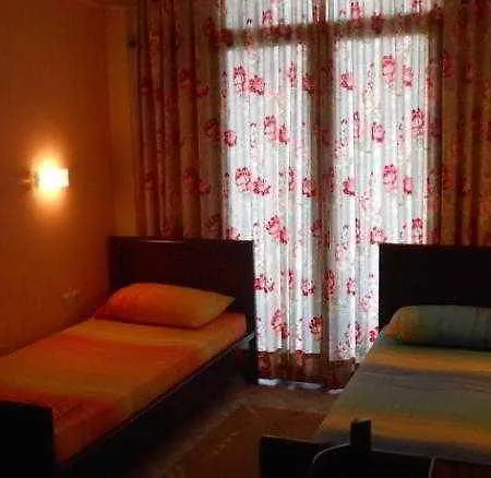 Ari 3* Σαράντα